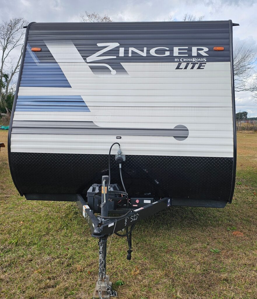 2022 Keystone Zinger Lite Front End